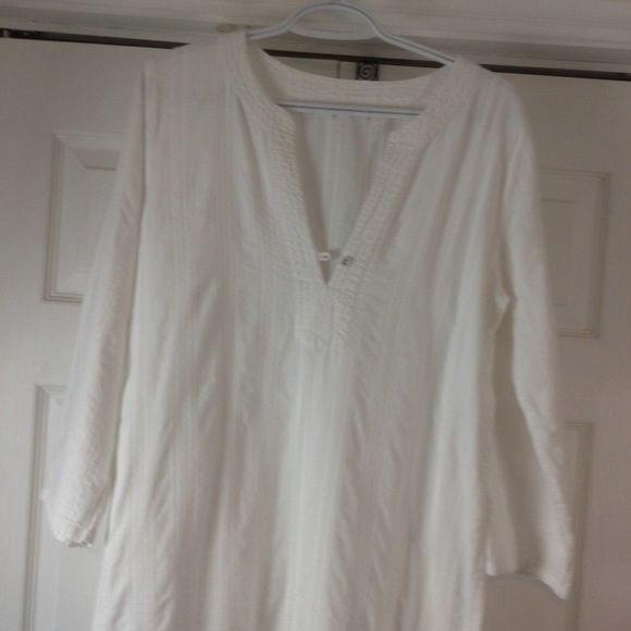 White tunic - Picture 2 of 7